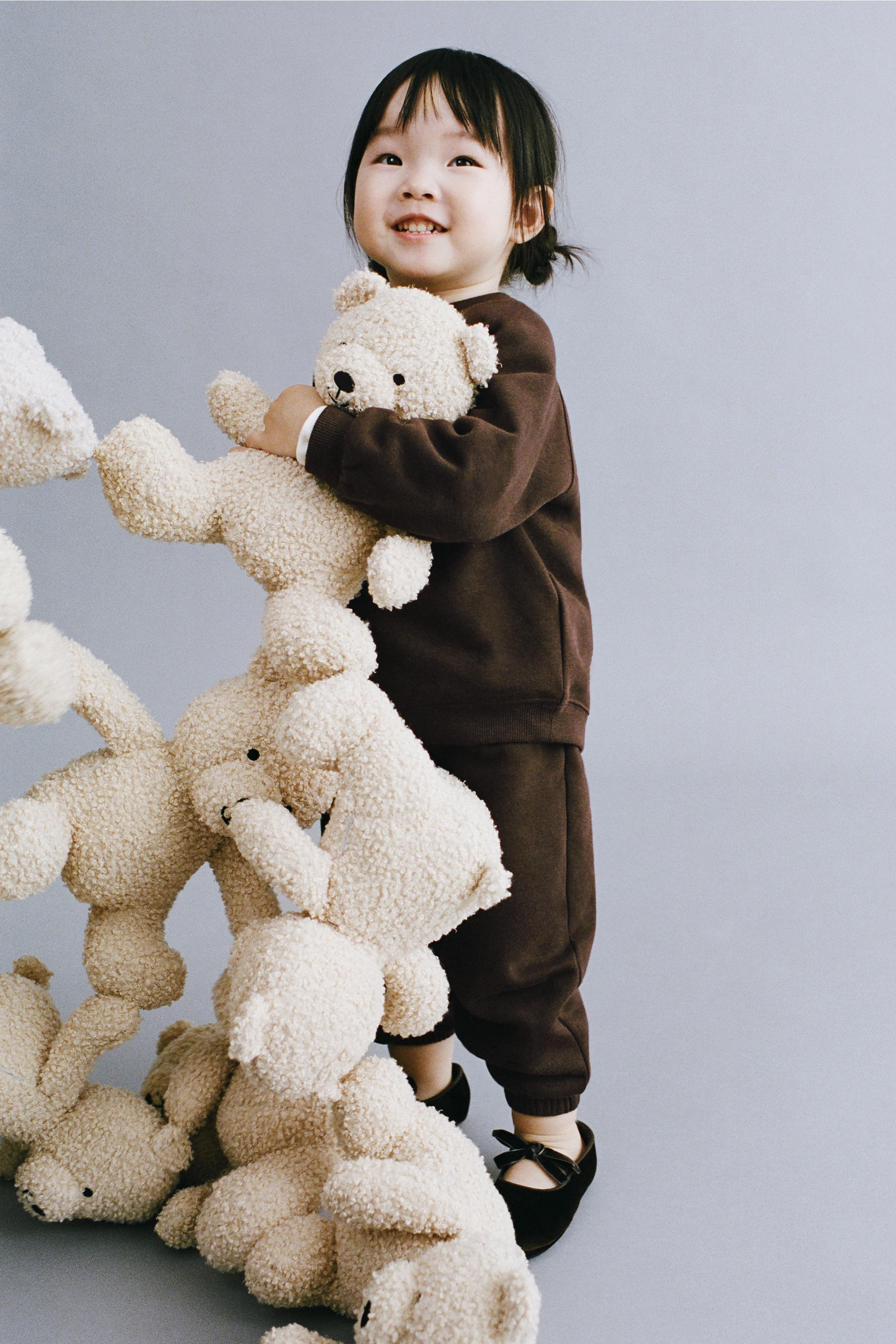 EMBROIDERED BEAR SWEATSHIRT AND JOGGER PANTS SET